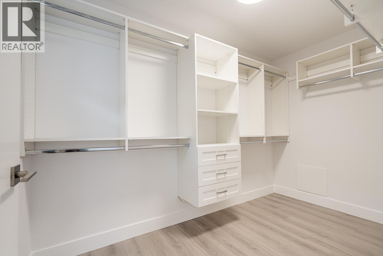 947 WALLS AVENUE, Coquitlam