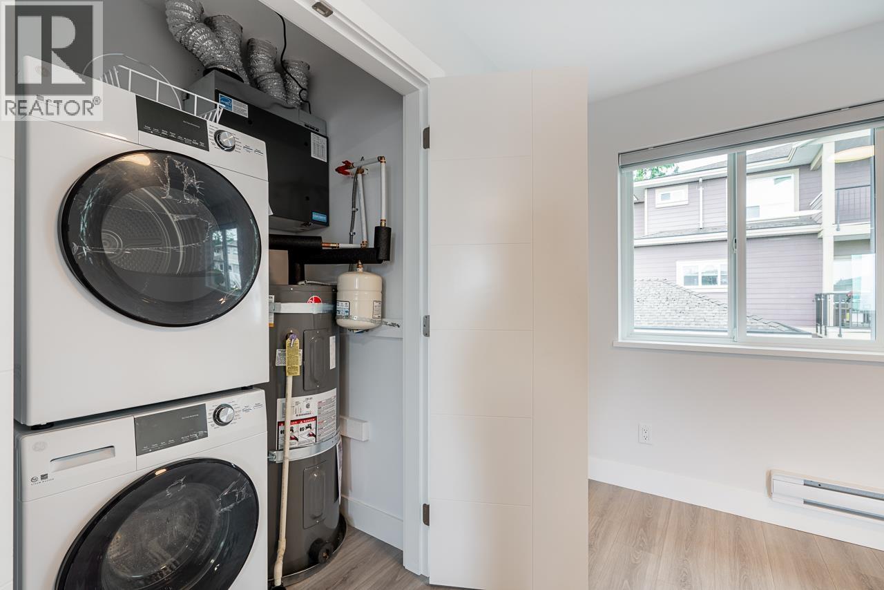 947 WALLS AVENUE, Coquitlam