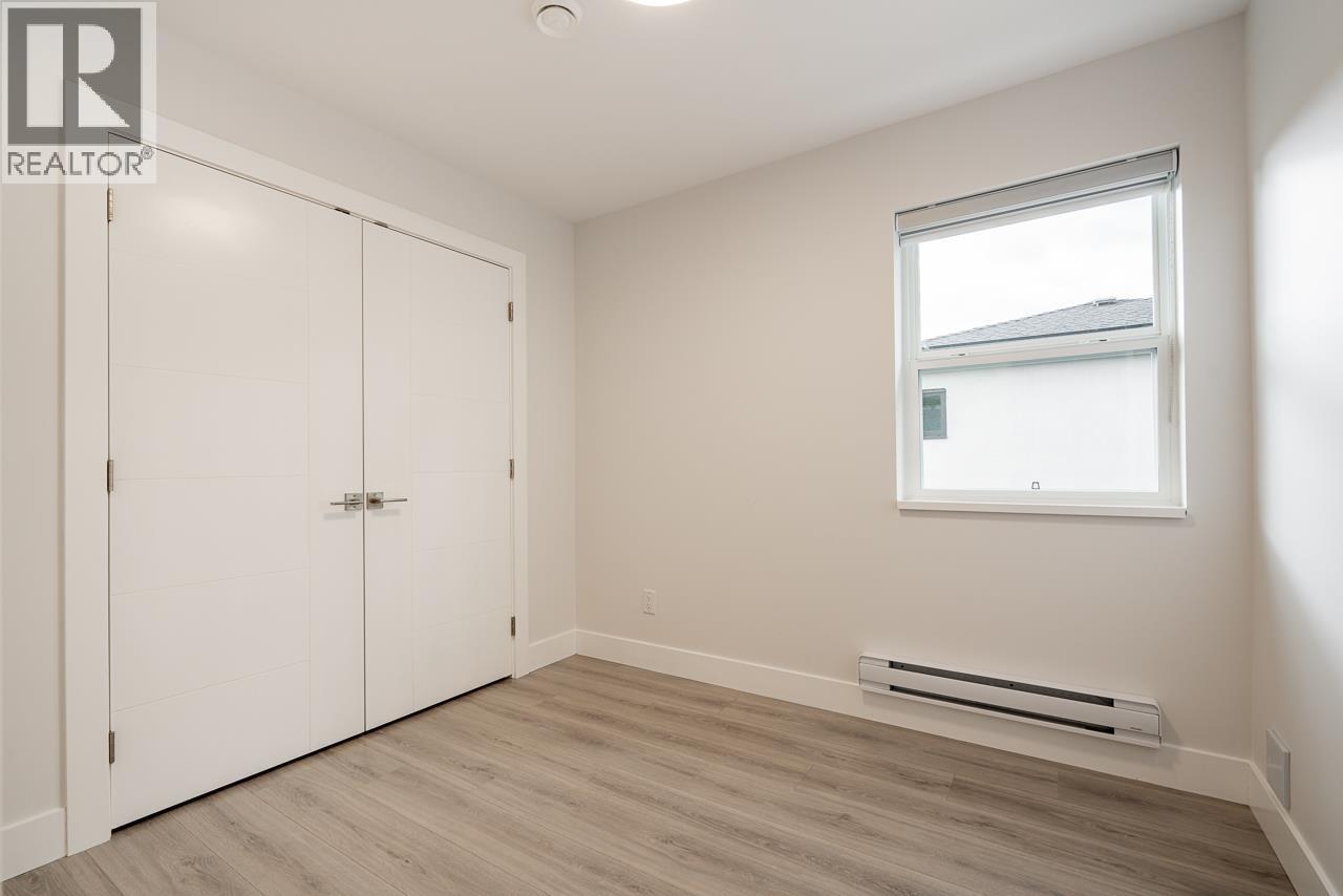 947 WALLS AVENUE, Coquitlam