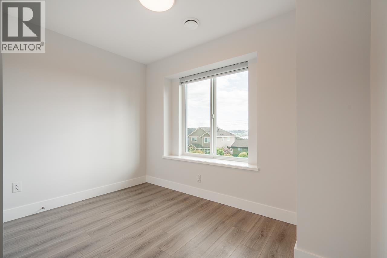 947 WALLS AVENUE, Coquitlam