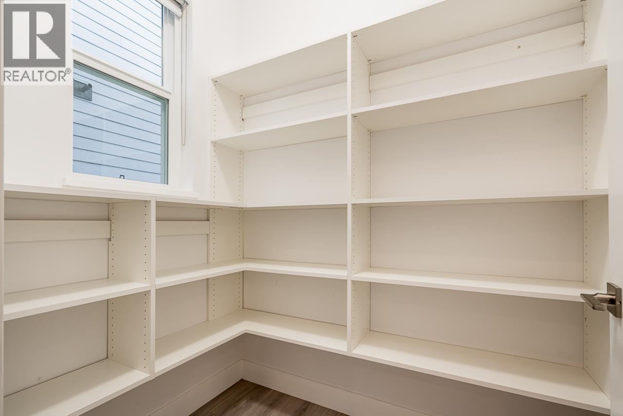 947 WALLS AVENUE, Coquitlam