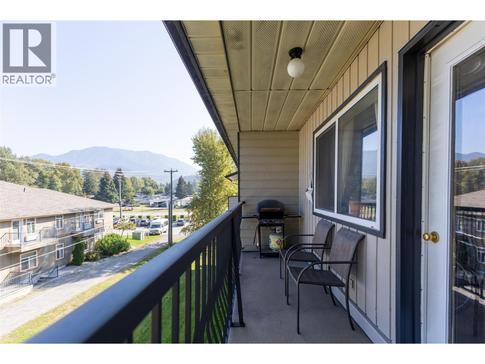 65 Cokato Road Unit# 407, Fernie