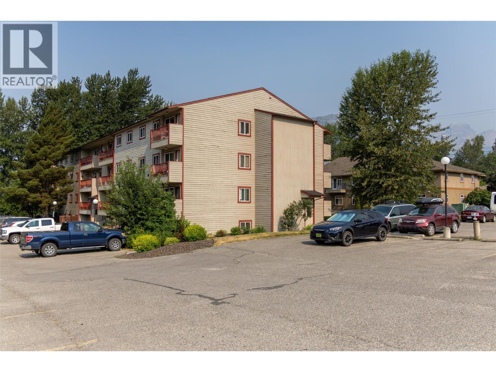 65 Cokato Road Unit# 407, Fernie