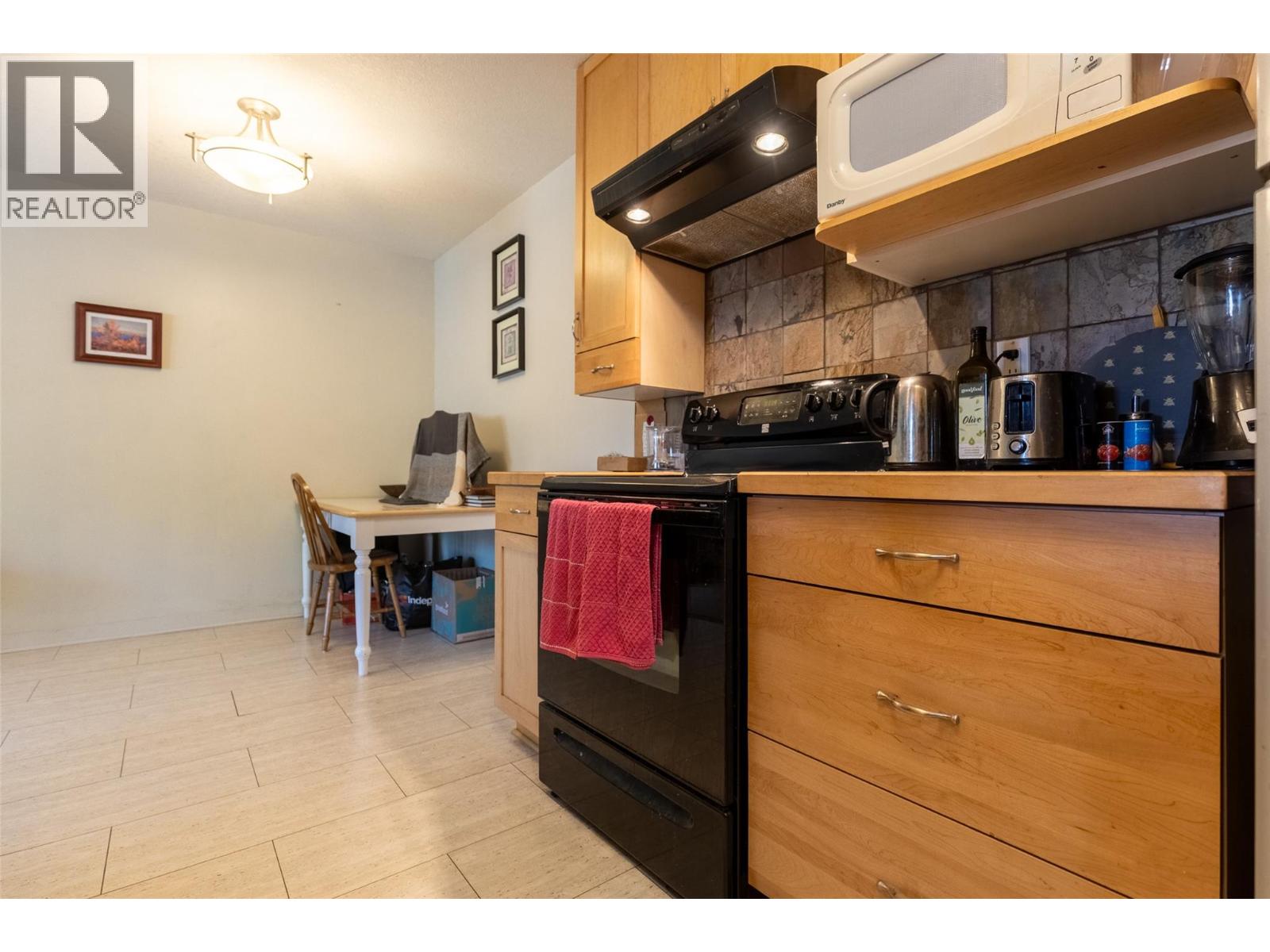 65 Cokato Road Unit# 407, Fernie