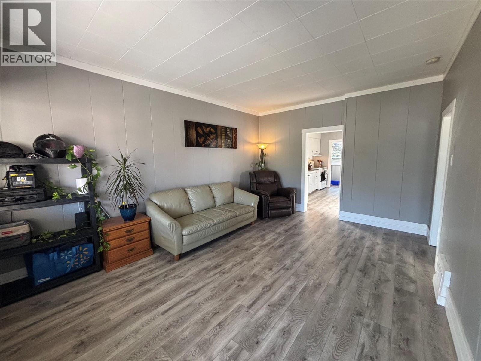 1170 Nelson Avenue, Trail