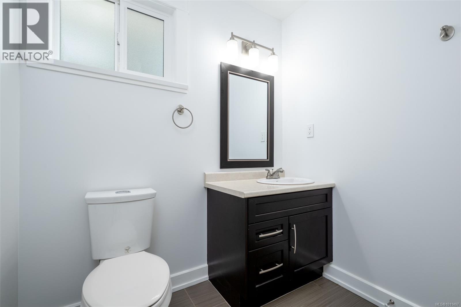 1652 Maple Bay Rd, Duncan