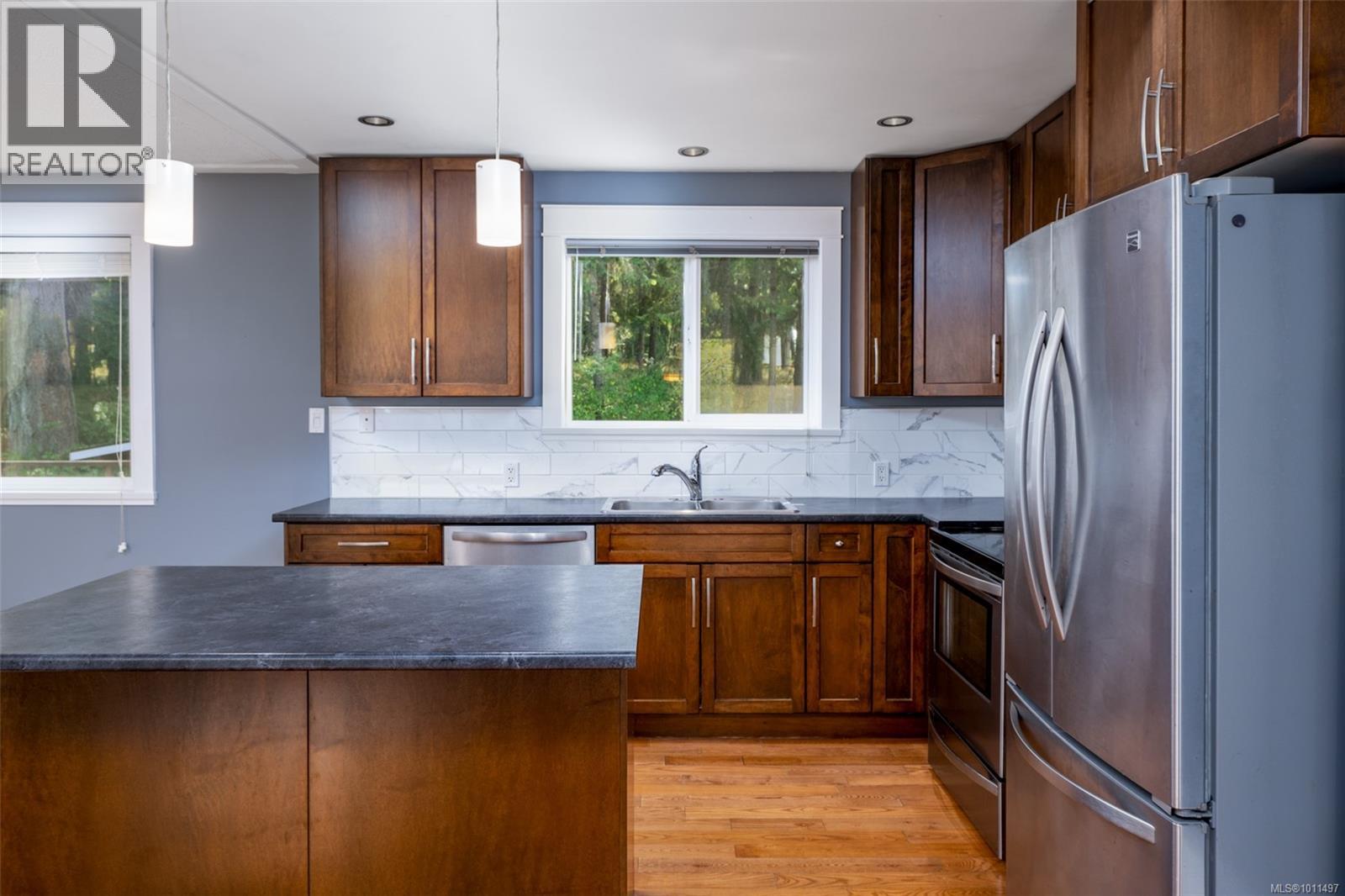 1652 Maple Bay Rd, Duncan