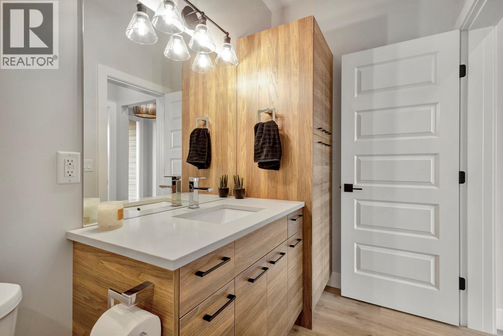  1131 Collinson Court, Kelowna