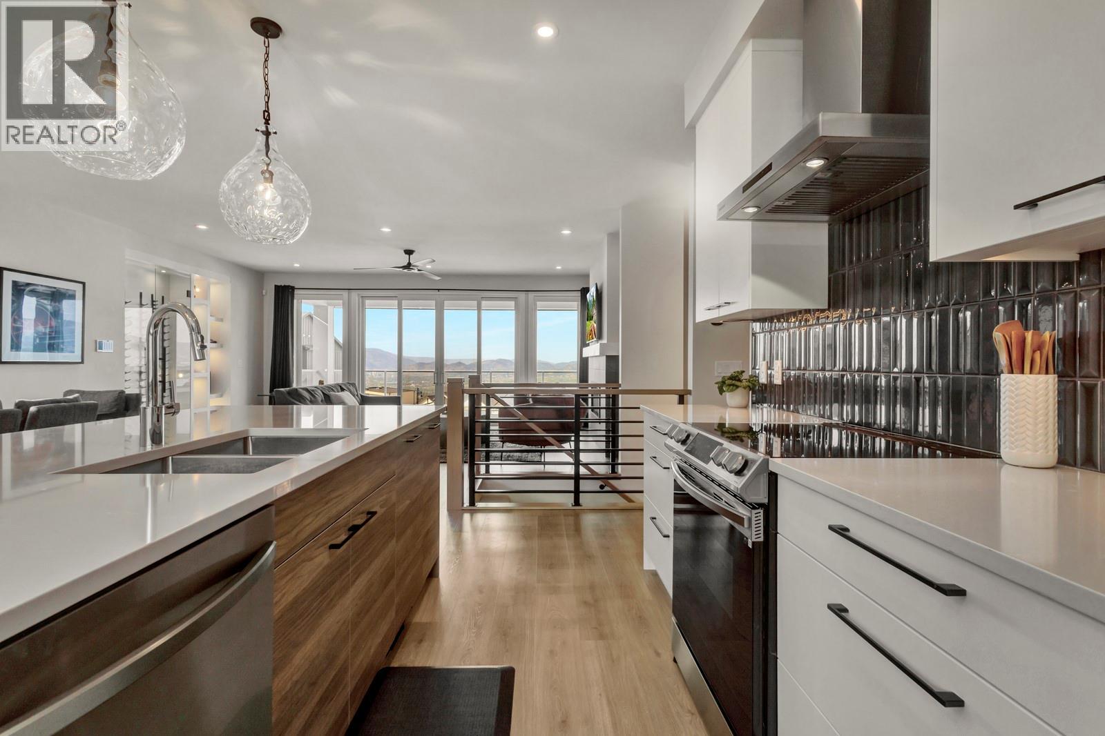  1131 Collinson Court, Kelowna