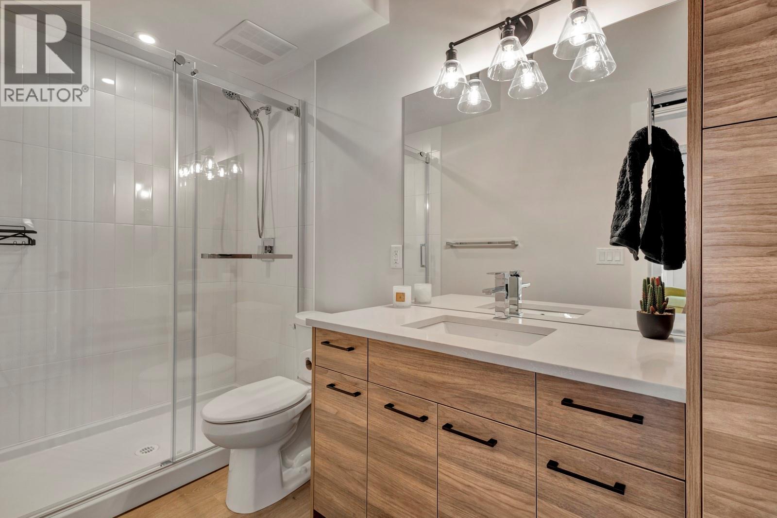  1131 Collinson Court, Kelowna