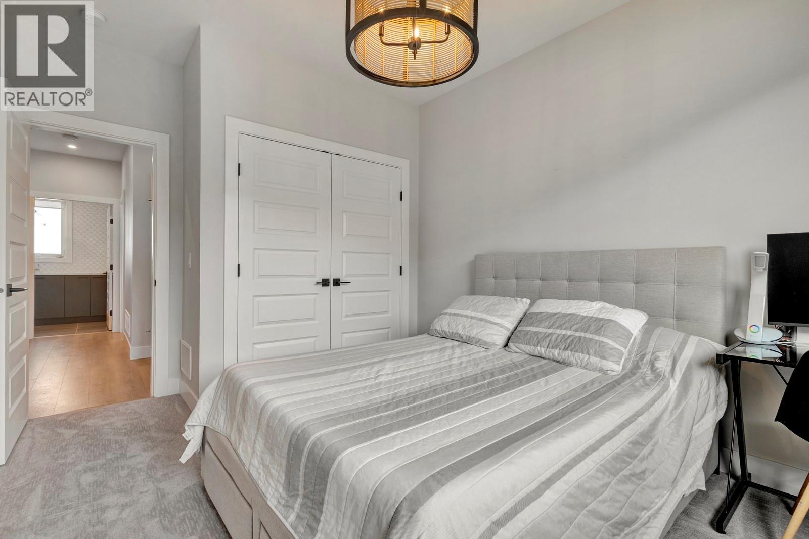  1131 Collinson Court, Kelowna