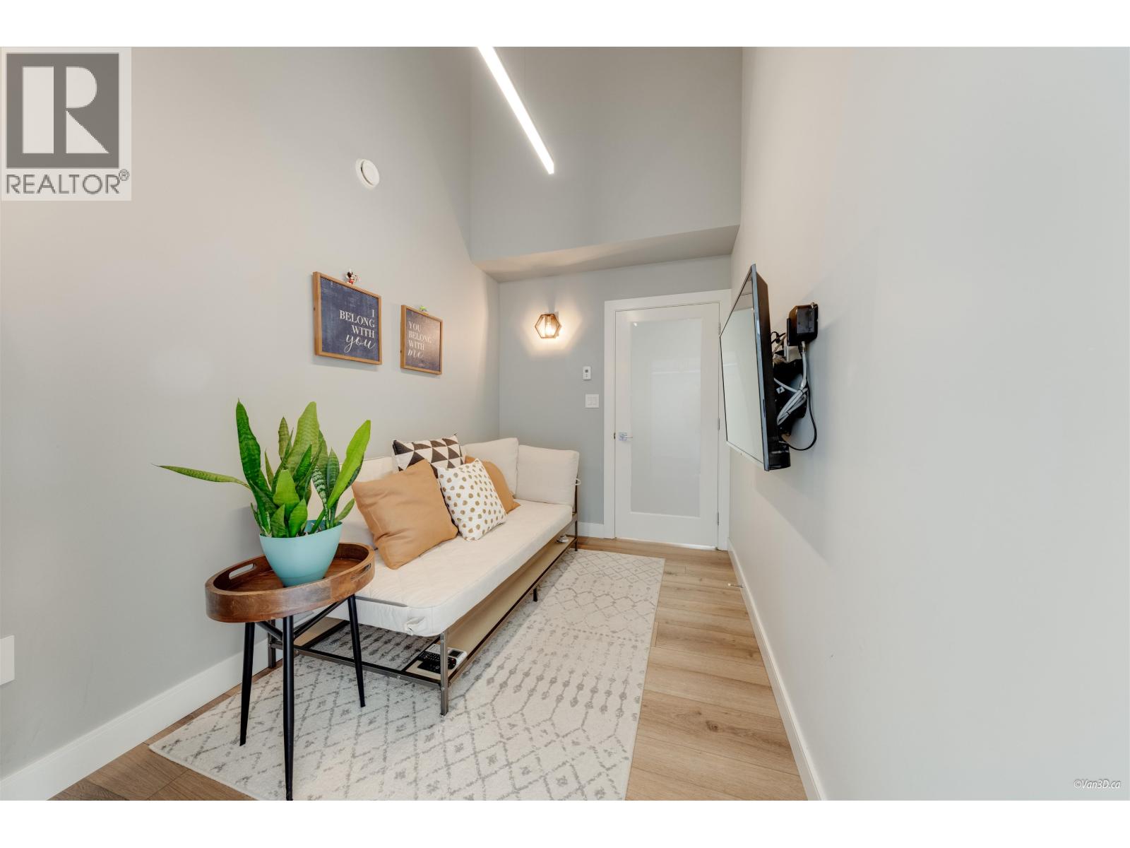 8008 13 AVENUE, Burnaby