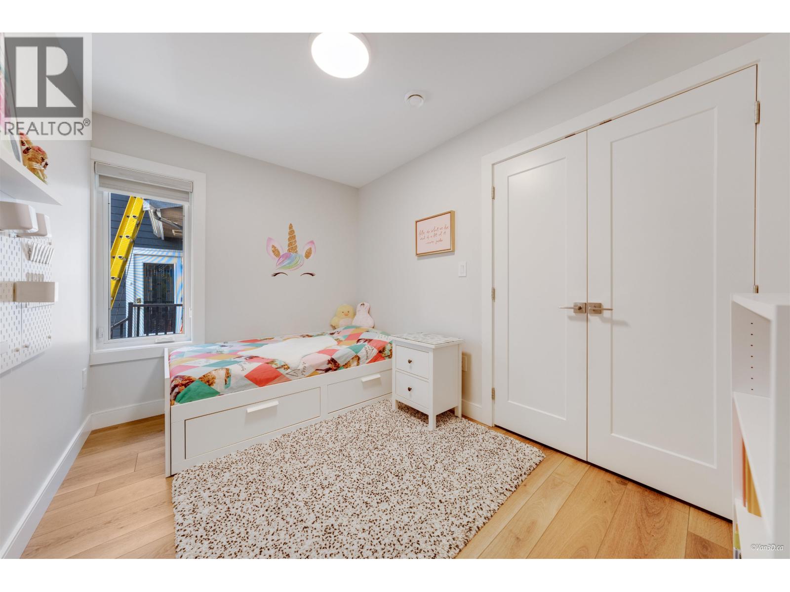 8008 13 AVENUE, Burnaby