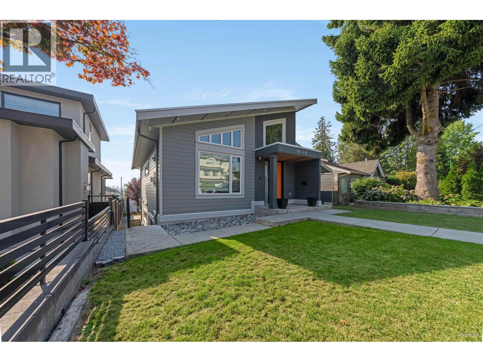 8008 13 AVENUE, Burnaby