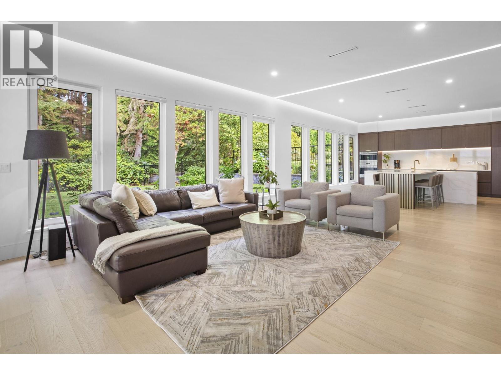 5197 SONORA DRIVE, North Vancouver
