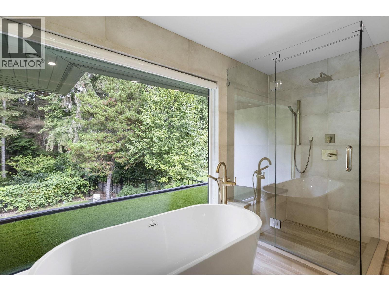5197 SONORA DRIVE, North Vancouver