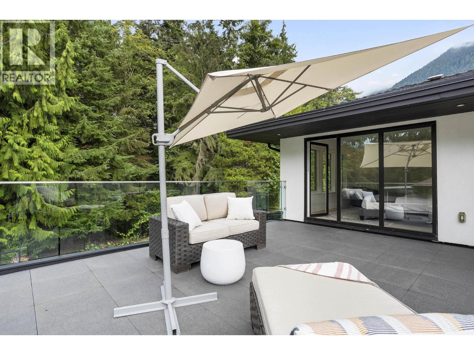 5197 SONORA DRIVE, North Vancouver