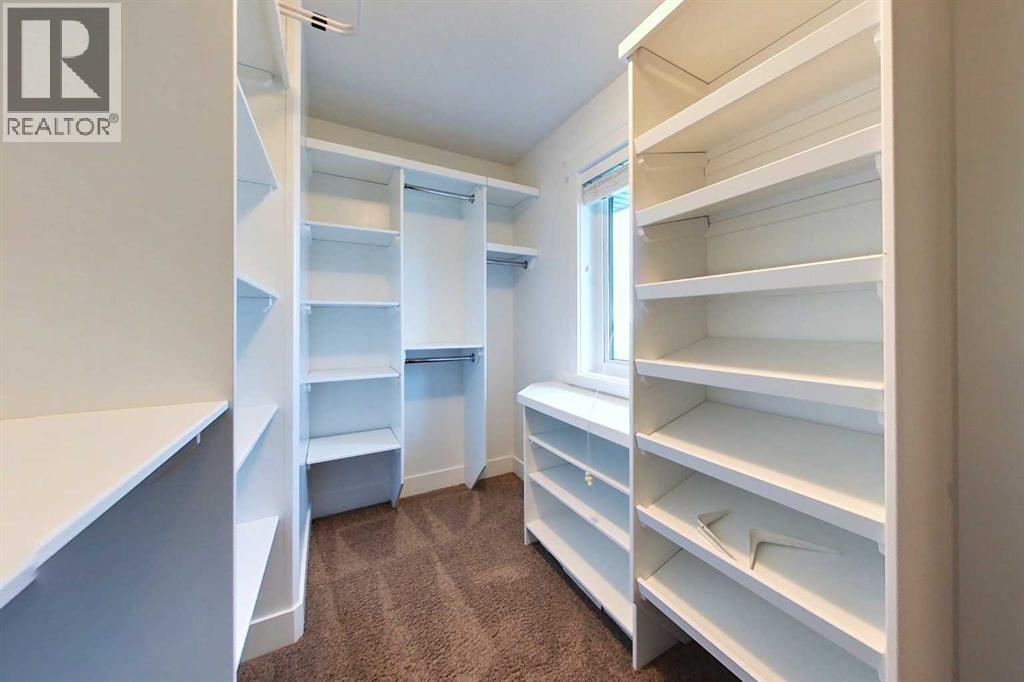 208 Sparrow Hawk Drive, Fort McMurray