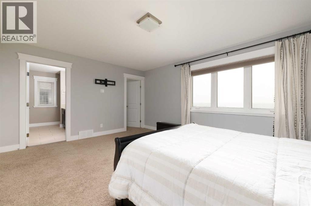 208 Sparrow Hawk Drive, Fort McMurray