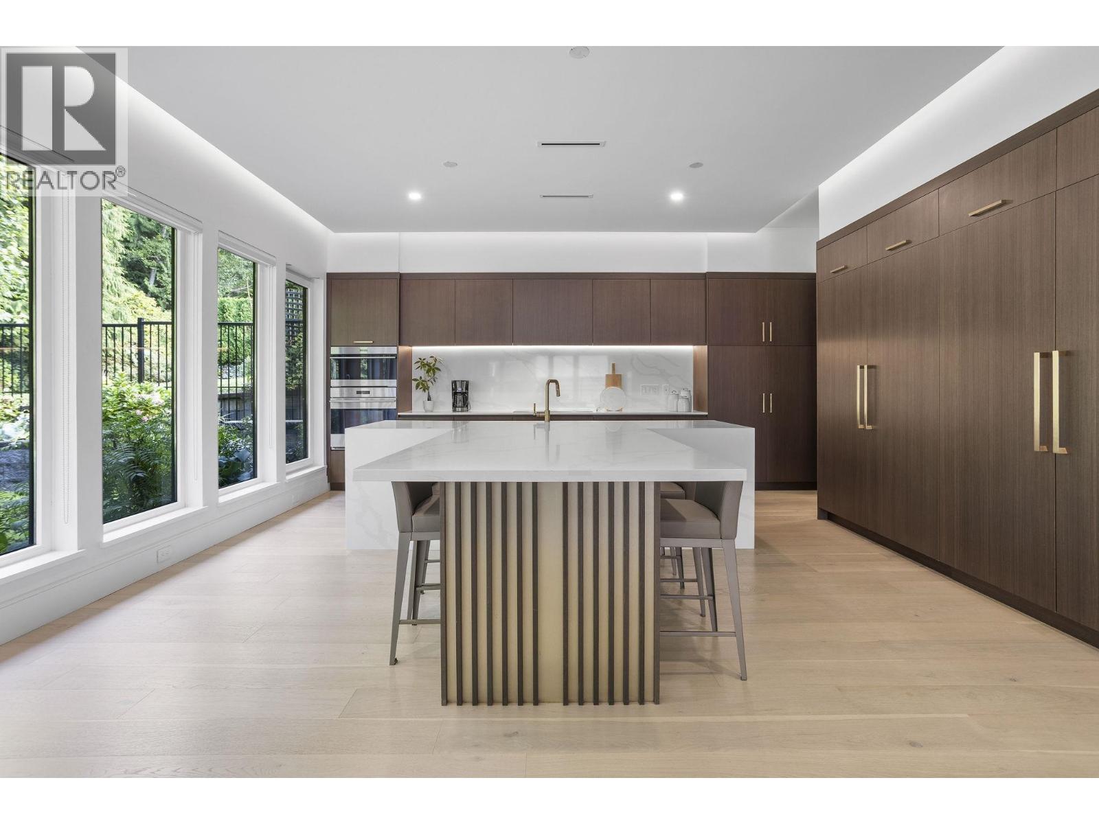 5197 SONORA DRIVE, North Vancouver