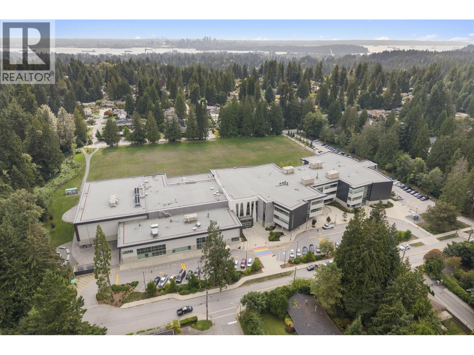 5197 SONORA DRIVE, North Vancouver