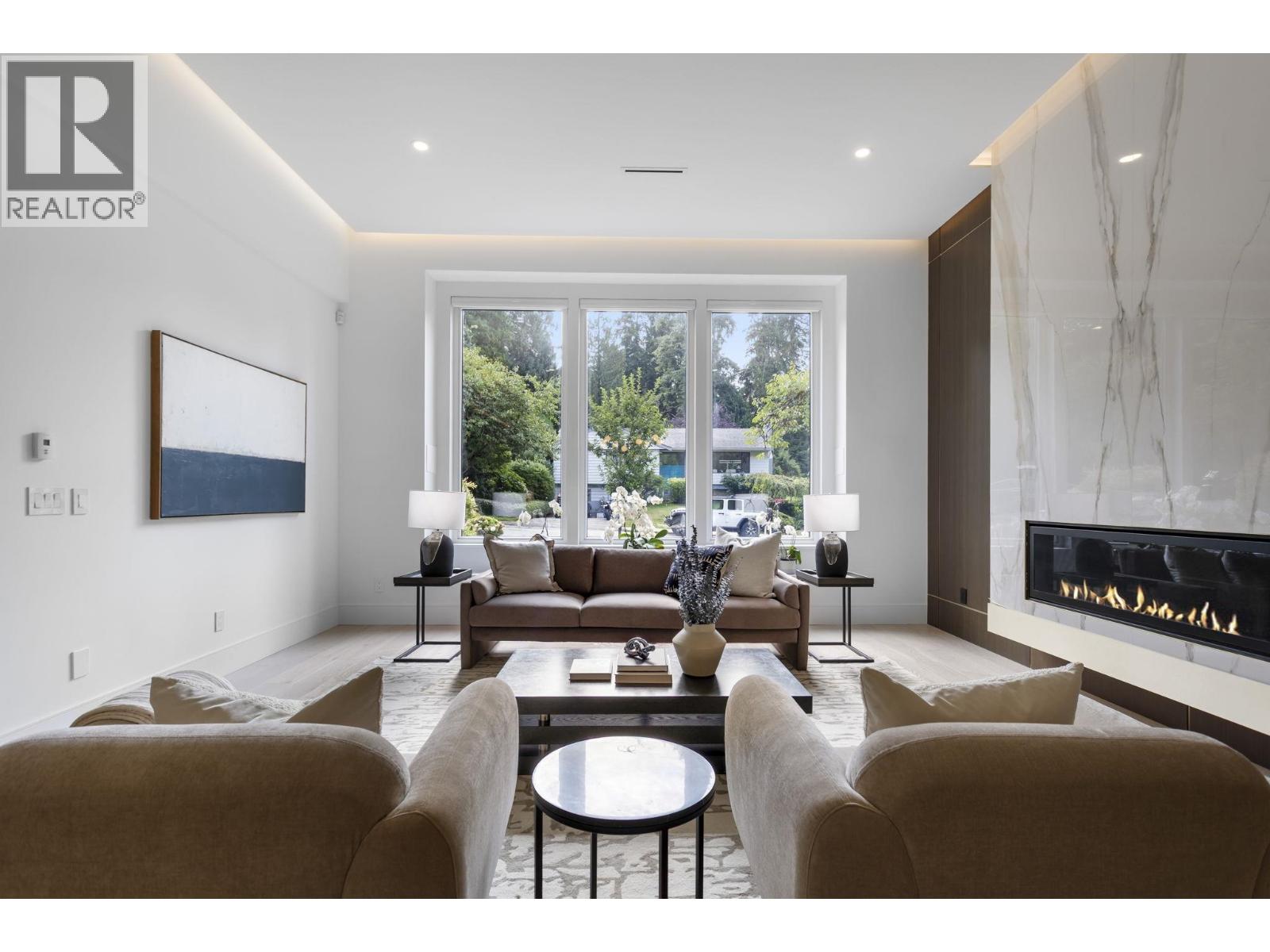 5197 SONORA DRIVE, North Vancouver