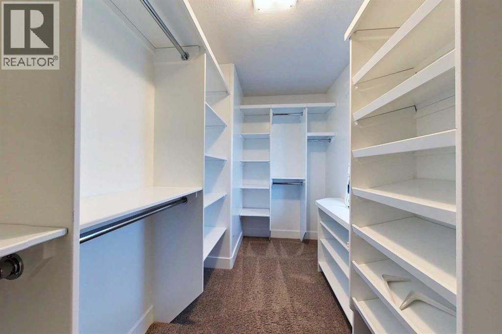 208 Sparrow Hawk Drive, Fort McMurray
