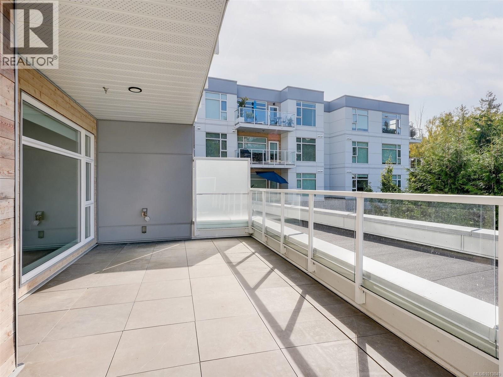 212 5120 Cordova Bay Rd, Saanich