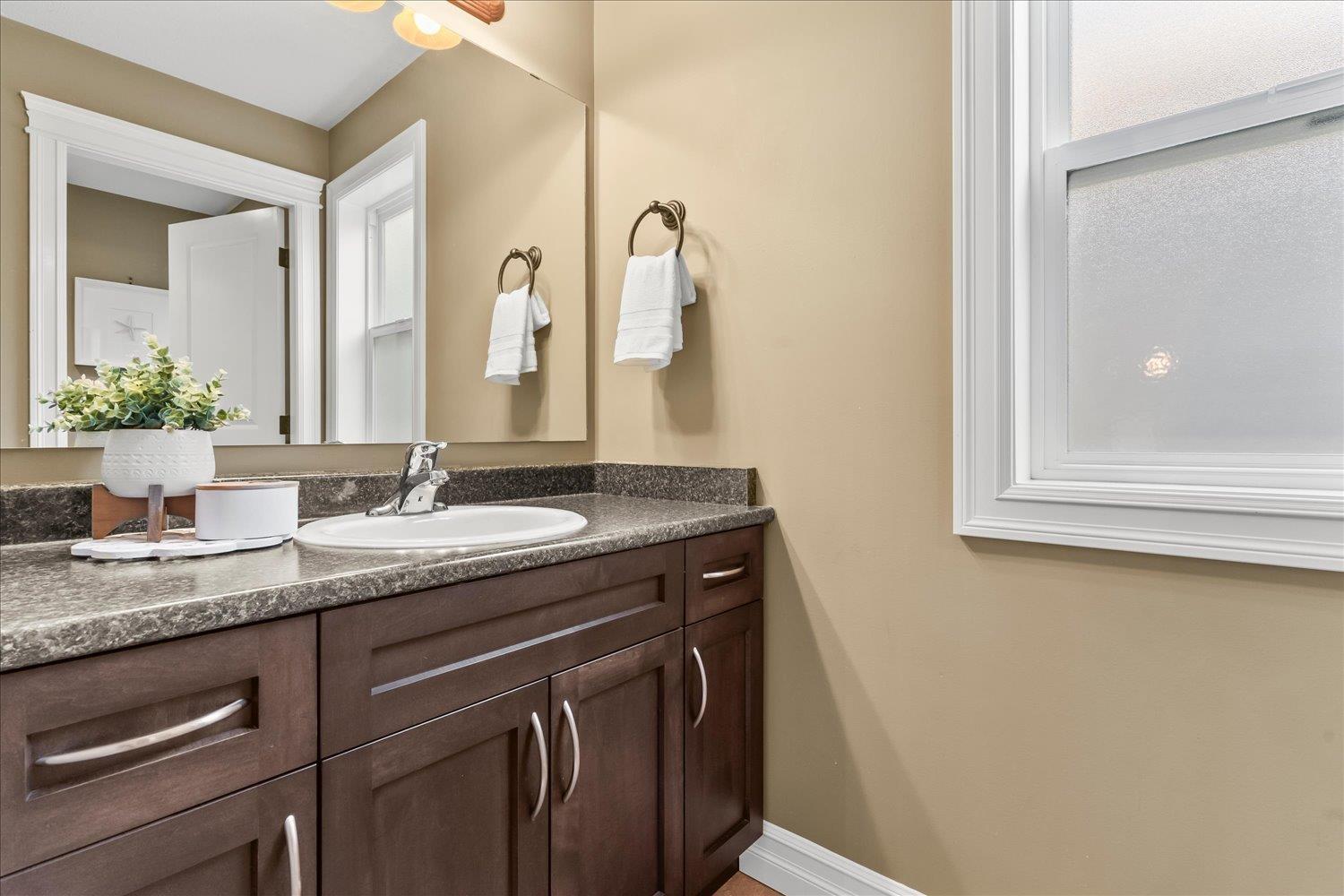 45480 ARIEL PLACE, Vedder Mountain, Cultus Lake