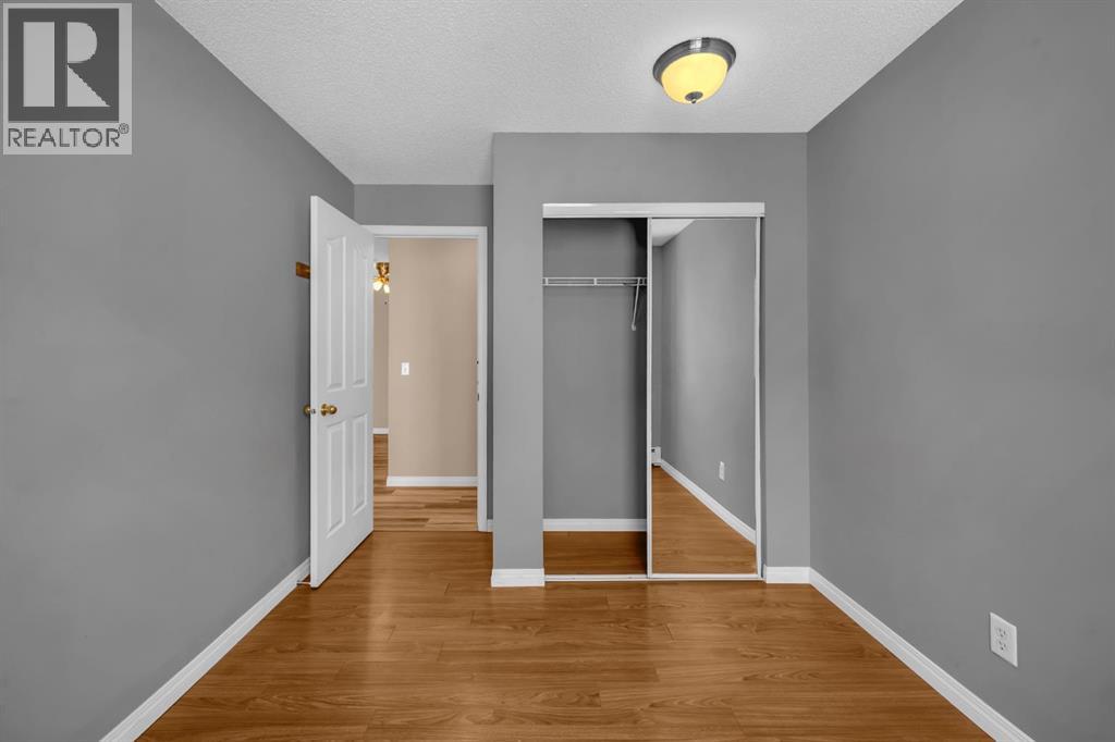 Single Family House for Sale in   Valleyview Park SE Dover Calgary 