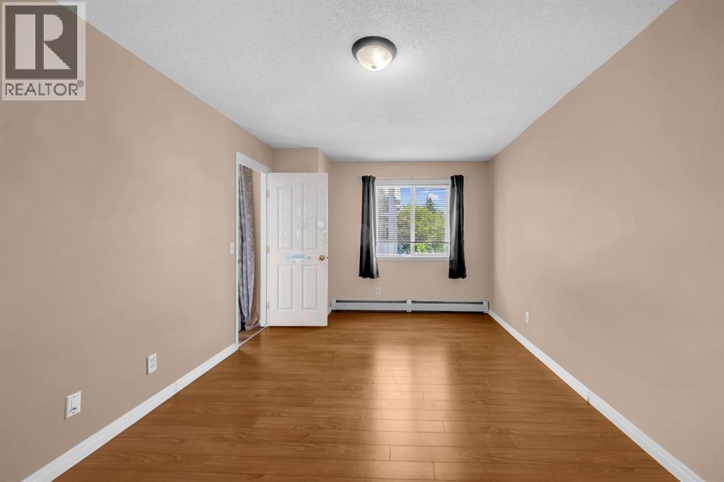 Single Family House for Sale in   Valleyview Park SE Dover Calgary 