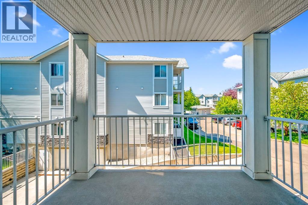 Single Family House for Sale in   Valleyview Park SE Dover Calgary 