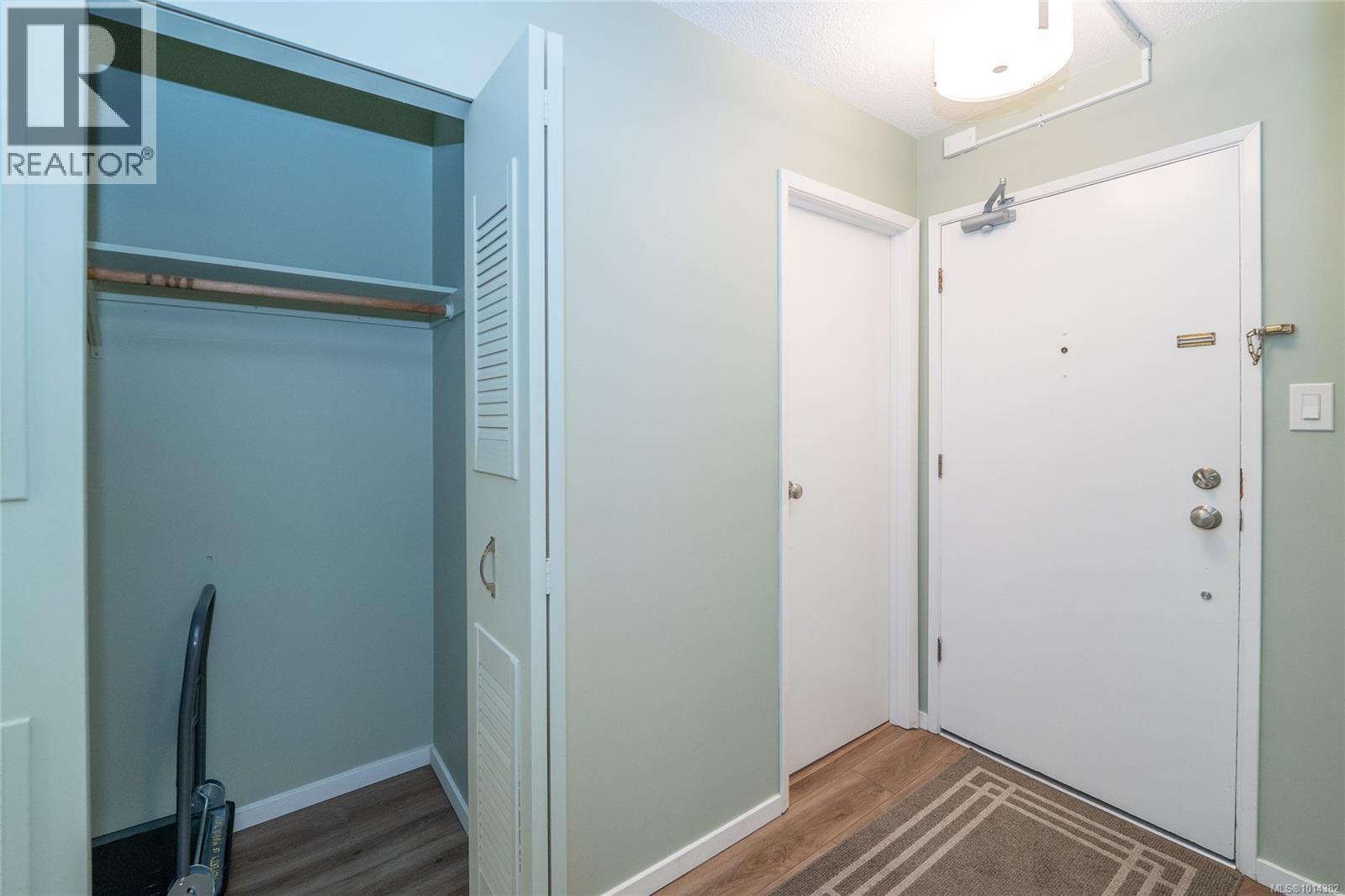 401 1188 Yates Street, Victoria