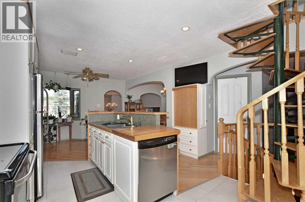 809 8 Avenue NE, Calgary, Alberta