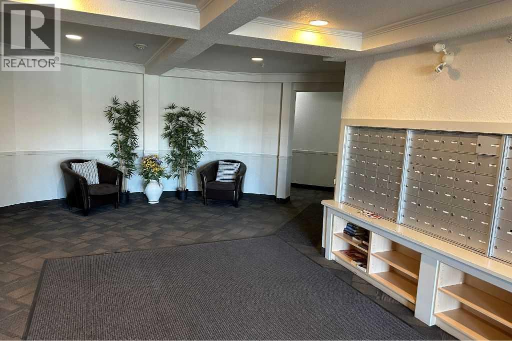 505 Railway Street West, Cochrane