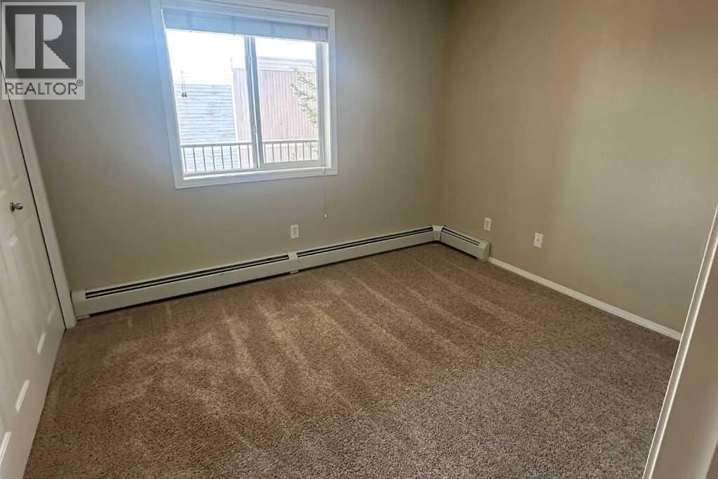 505 Railway Street West, Cochrane