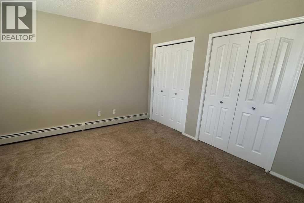505 Railway Street West, Cochrane