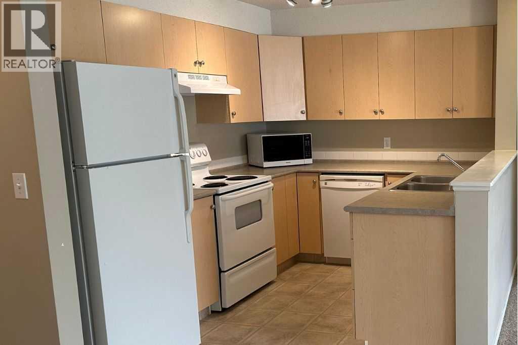 505 Railway Street West, Cochrane