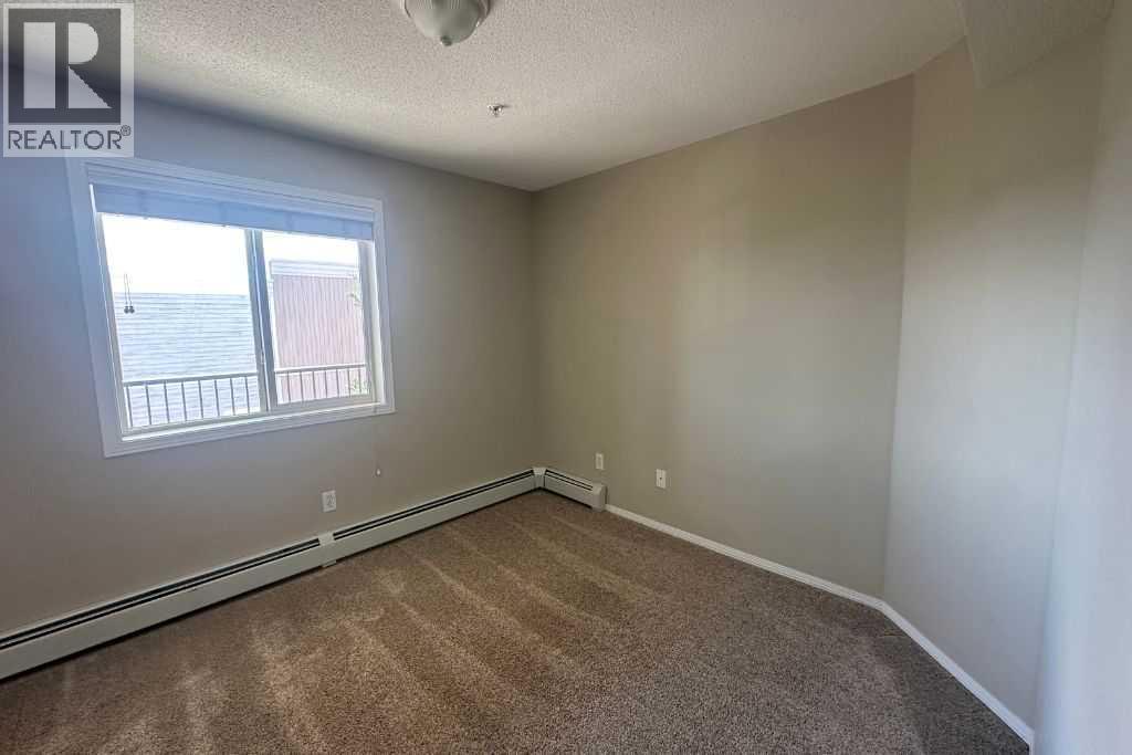 505 Railway Street West, Cochrane