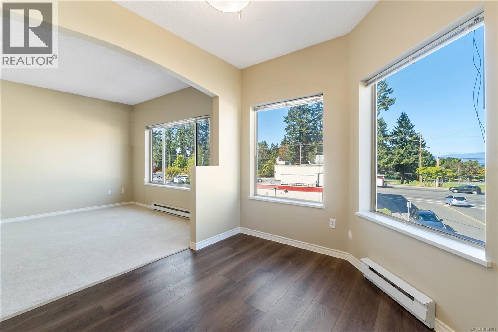 207 125 McCarter St, Parksville