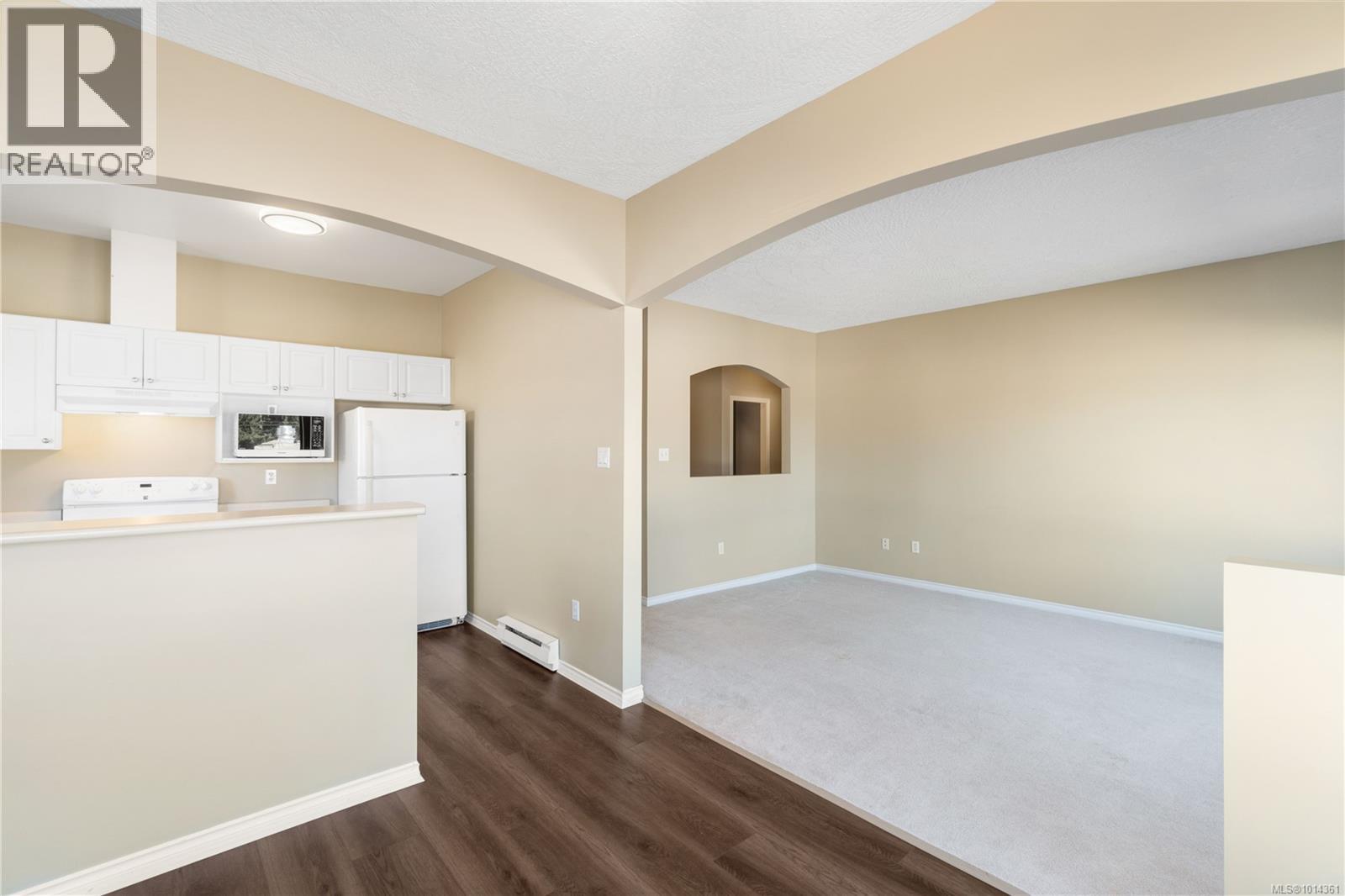207 125 McCarter St, Parksville