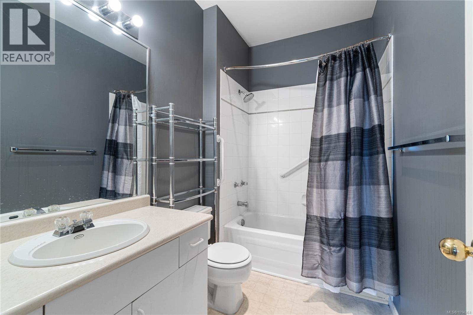 207 125 McCarter St, Parksville