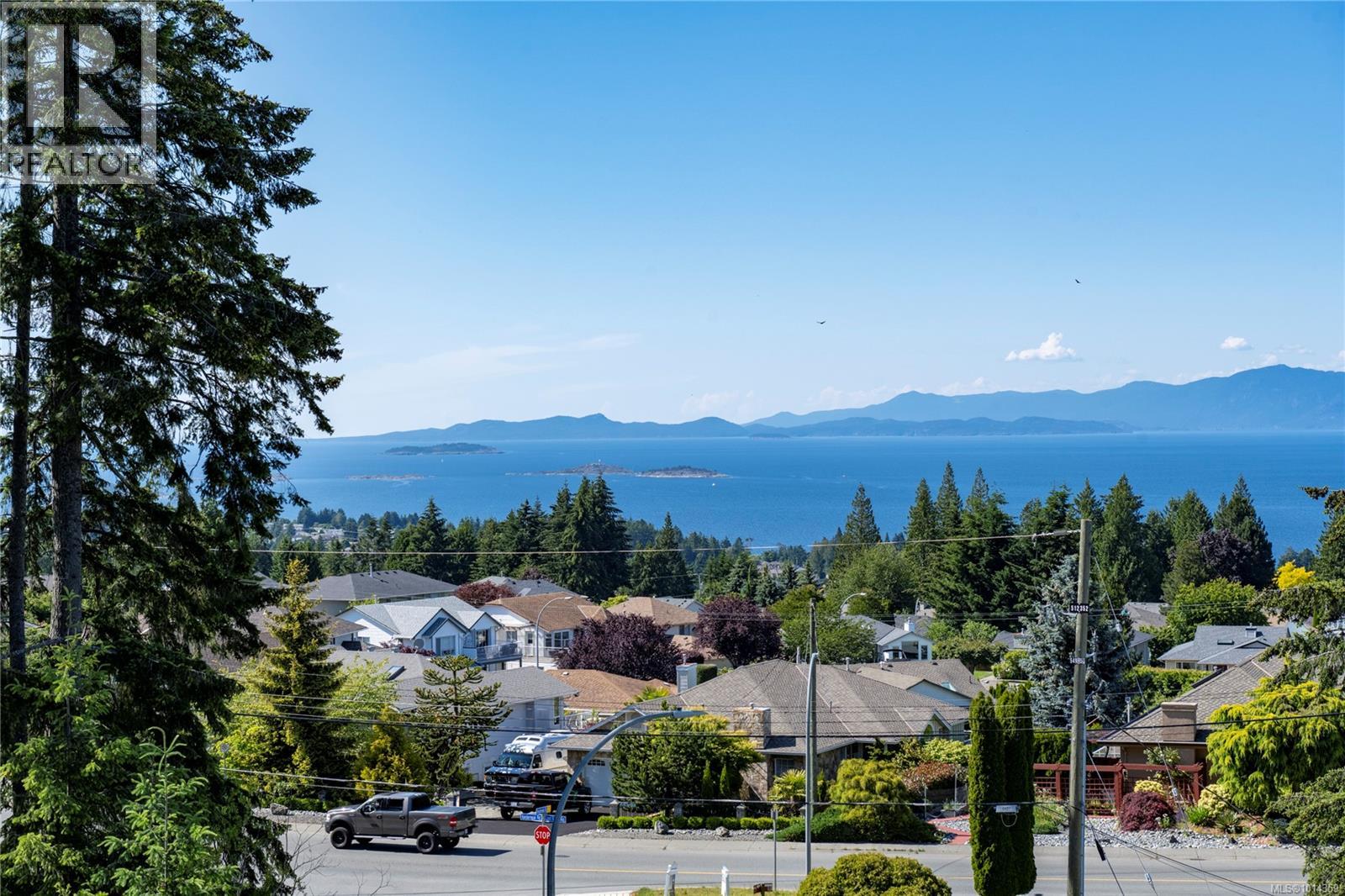 102 5711 Vanderneuk Rd, Nanaimo