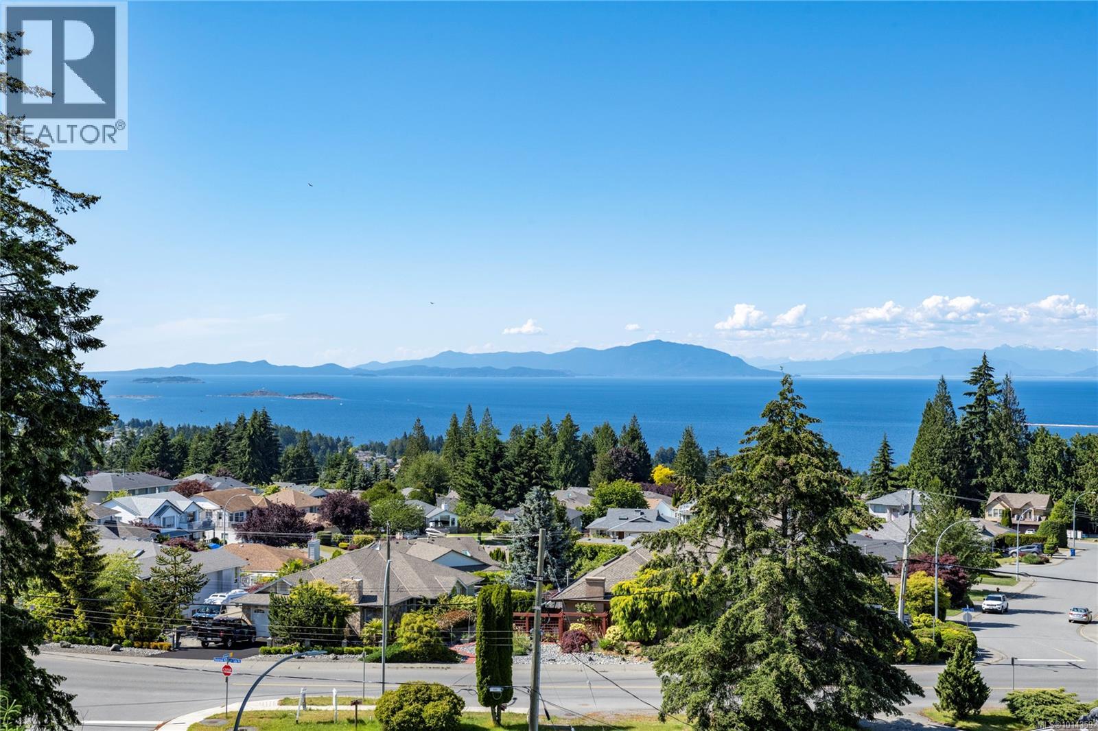 102 5711 Vanderneuk Rd, Nanaimo