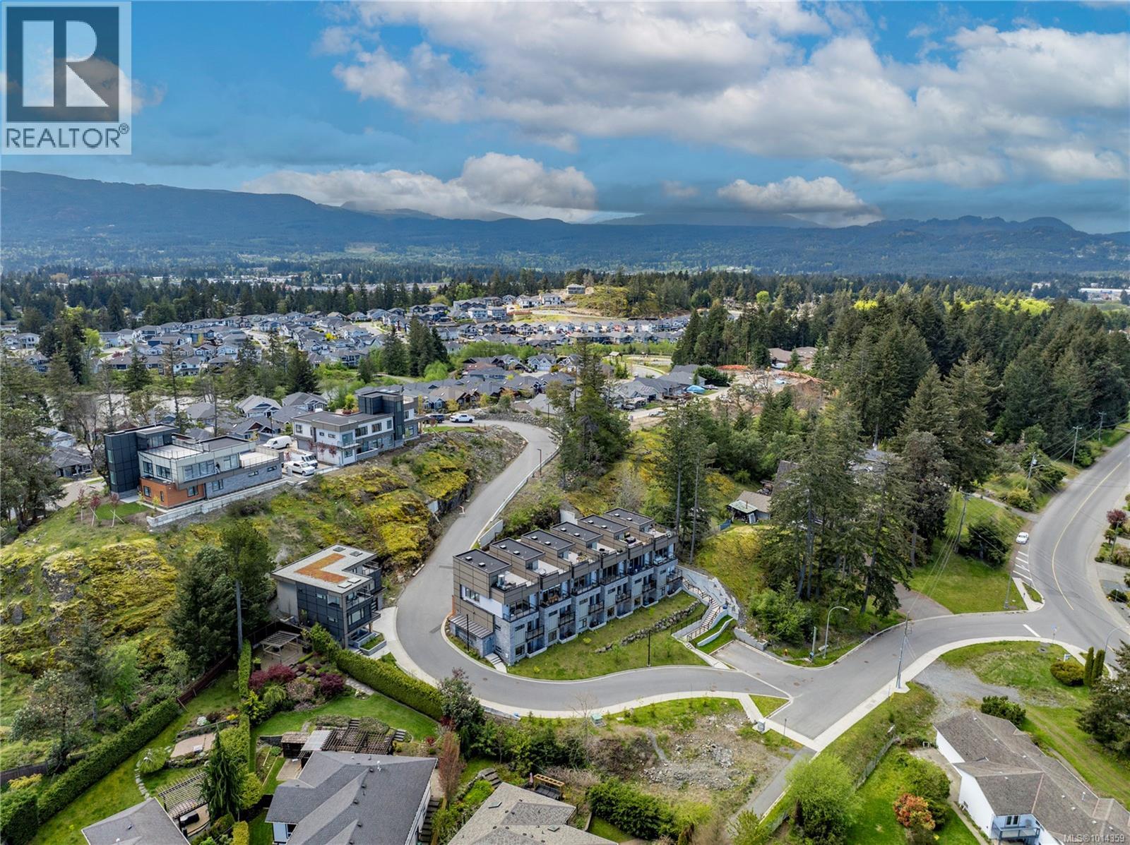 102 5711 Vanderneuk Rd, Nanaimo