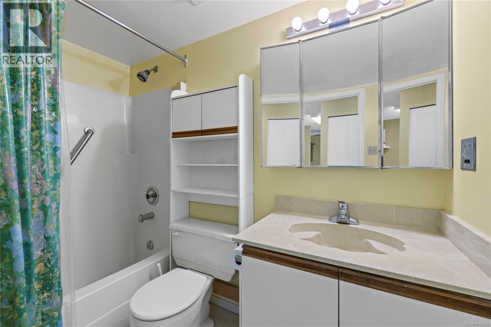 309 9942 Daniel St, Chemainus