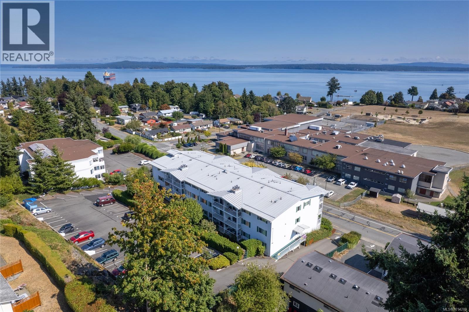309 9942 Daniel St, Chemainus