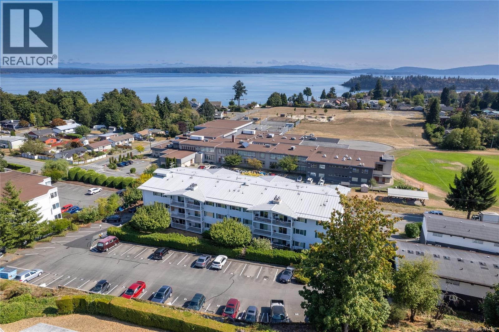 309 9942 Daniel St, Chemainus