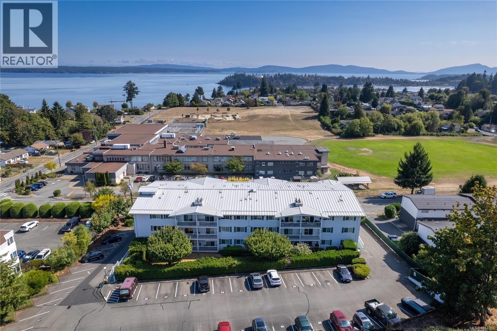 309 9942 Daniel St, Chemainus