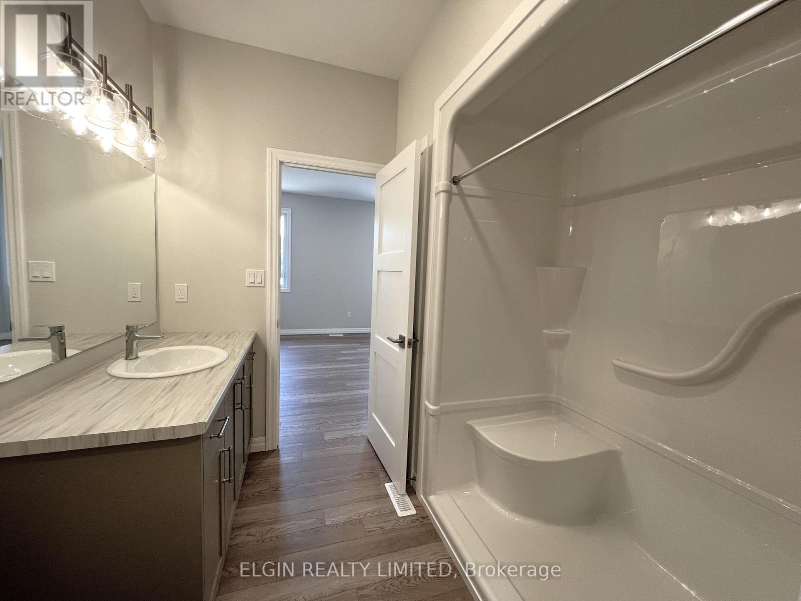 5 COLUMBUS COURT - 20